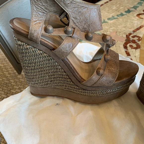 Balanciaga wedge sandal - Picture 2 of 5